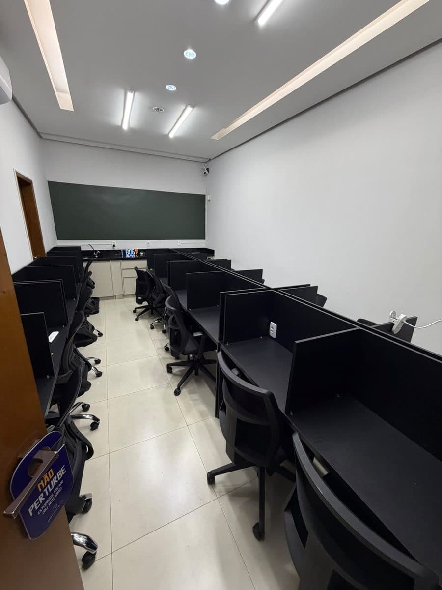 Cabine individual de estudo do Aprova-in Educação