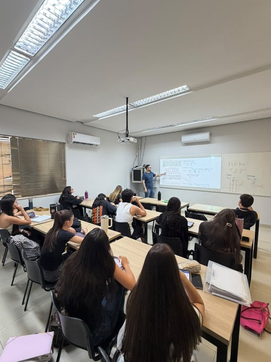 Turma de preparação para o ENEM e vestibulares do Aprova-in